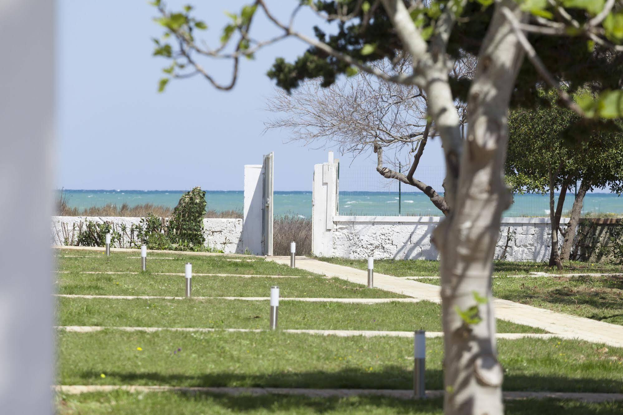 Spiaggiabella Beach Hotel Del Silenzio By Ria Hotels Torre Rinalda Exterior foto